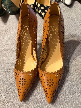 Kate Spade Tan Laser-Cut Scalloped Pointed Toe Pumps